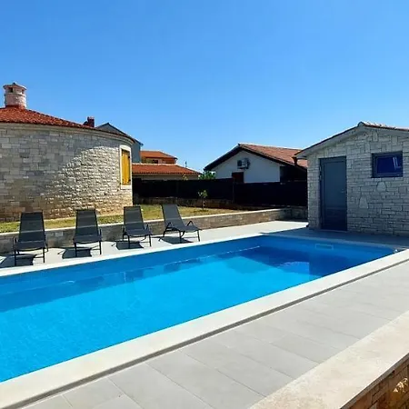 Belavic - Kazuni Apartmán *