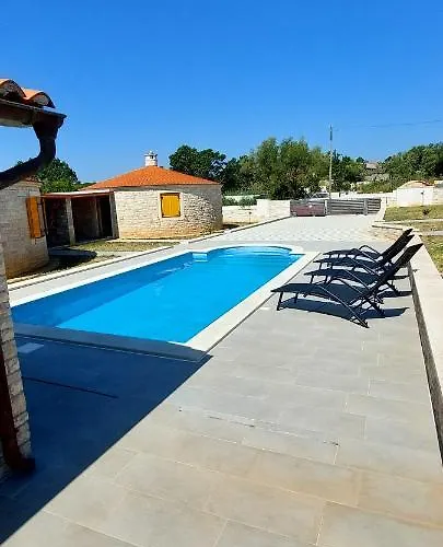 Belavic - Kazuni Lejlighed